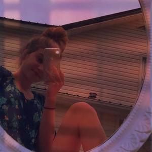 Meet your Posher, Dani cheyanne